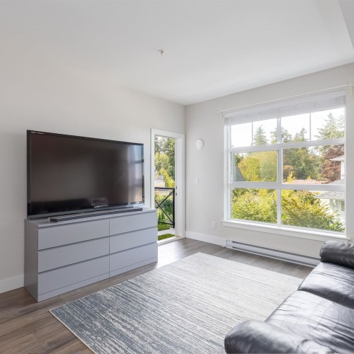 Photo 9 at 303 - 14605 Mcdougall Drive, King George Corridor, South Surrey White Rock
