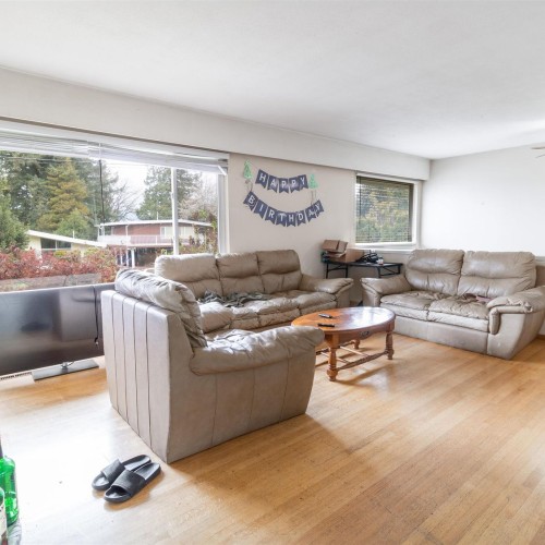 Photo 3 at 11524 97a Avenue, Bolivar Heights, North Surrey