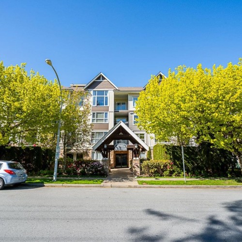 Photo 2 at 305 - 15265 17a Avenue, King George Corridor, South Surrey White Rock