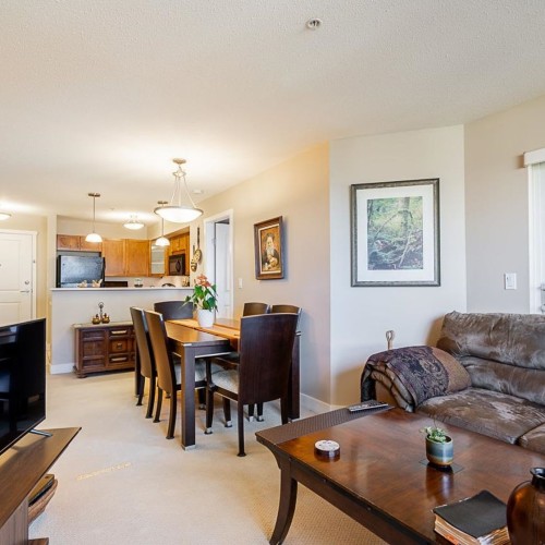 Photo 13 at 305 - 15265 17a Avenue, King George Corridor, South Surrey White Rock