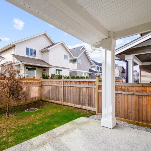 Photo 11 at 20496 77b Avenue, Willoughby Heights, Langley