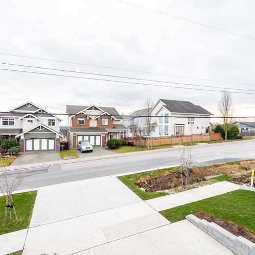 Photo 17 at 20475 68 Avenue, Willoughby Heights, Langley
