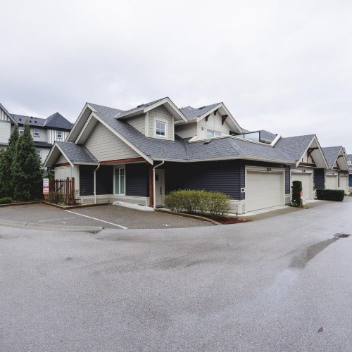 Photo 3 at 7 - 20498 82 Avenue, Willoughby Heights, Langley
