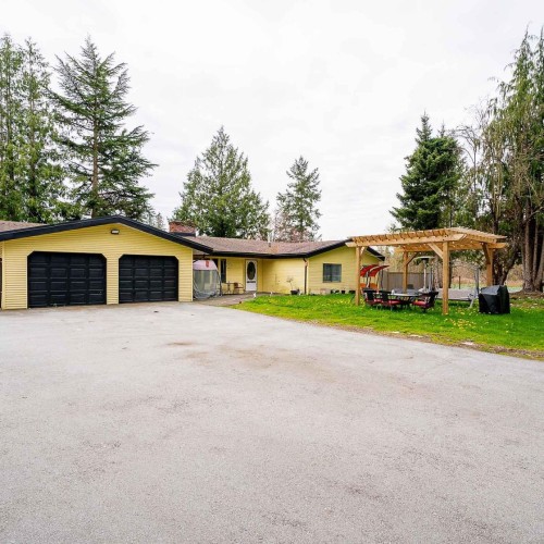 Photo 2 at 21896 40 Avenue, Murrayville, Langley