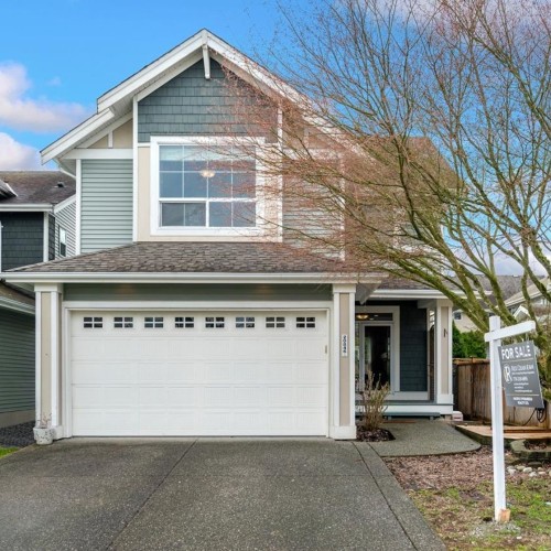 Photo 2 at 20846 84a Avenue, Willoughby Heights, Langley