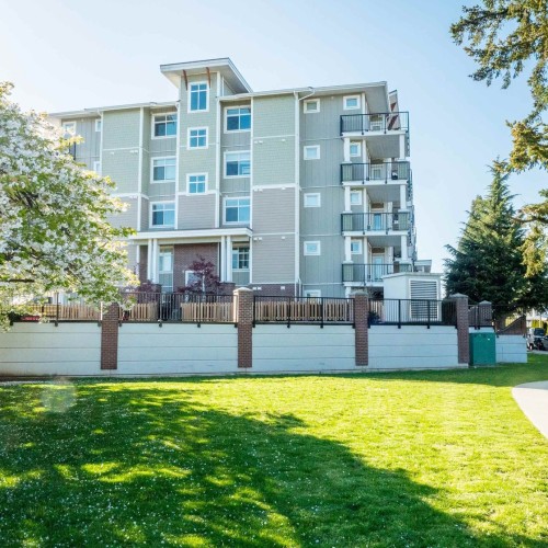 Photo 1 at 409 - 20696 Eastleigh Crescent, Langley City, Langley