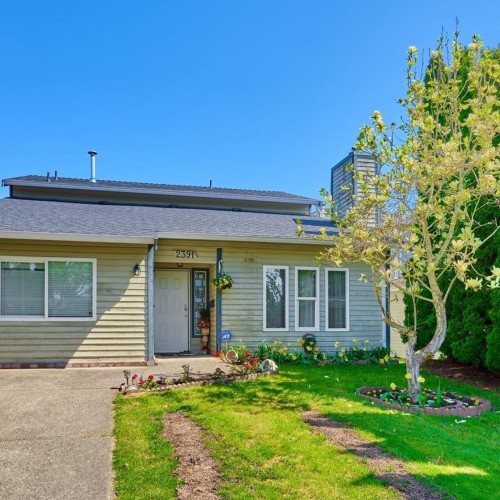 Photo 1 at 2391 Wakefield Drive, Willoughby Heights, Langley