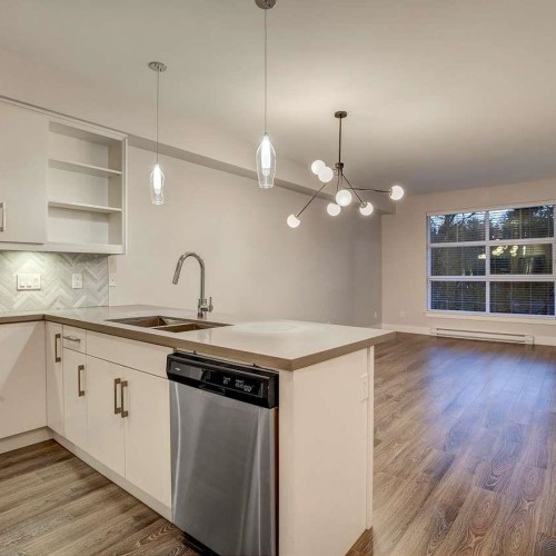Photo 14 at 407 - 14550 Winter Crescent, King George Corridor, South Surrey White Rock