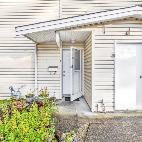 Photo 6 at 1 - 9400 122 Street, Queen Mary Park Surrey, Surrey Photo 6 at 1 - 9400 122 Street, Queen Mary Park Surrey, Surrey