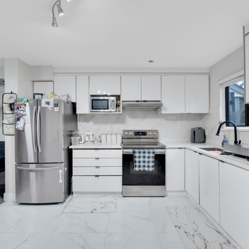 Photo 11 at 129 - 13710 67 Avenue, East Newton, Surrey Photo 11 at 129 - 13710 67 Avenue, East Newton, Surrey