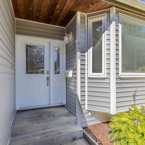 Photo 3 at 9435 149a Street, Fleetwood Tynehead, Surrey Photo 3 at 9435 149a Street, Fleetwood Tynehead, Surrey