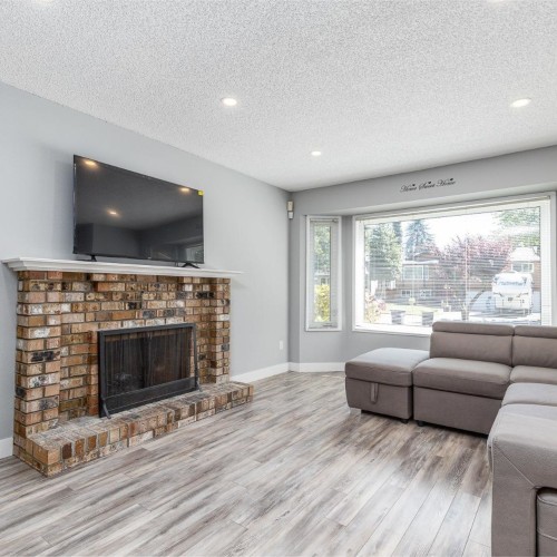 Photo 6 at 9435 149a Street, Fleetwood Tynehead, Surrey Photo 6 at 9435 149a Street, Fleetwood Tynehead, Surrey