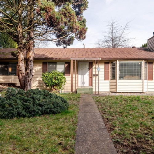 Photo 1 at 8570 152 Street, Fleetwood Tynehead, Surrey Photo 1 at 8570 152 Street, Fleetwood Tynehead, Surrey