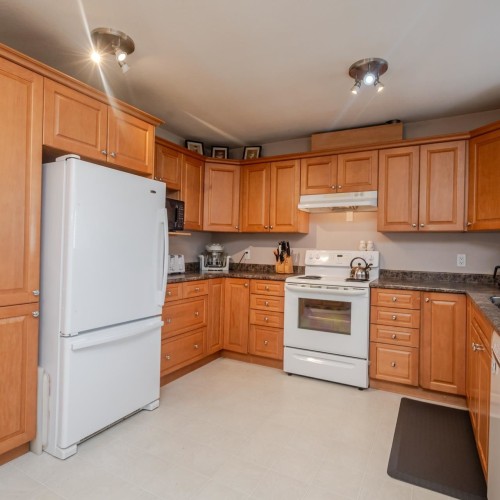 Photo 4 at 8570 152 Street, Fleetwood Tynehead, Surrey Photo 4 at 8570 152 Street, Fleetwood Tynehead, Surrey