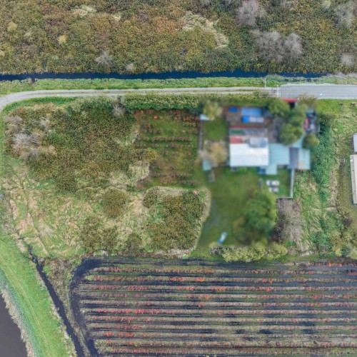 Photo 4 at 15729 48 Avenue, Serpentine, Cloverdale Photo 4 at 15729 48 Avenue, Serpentine, Cloverdale