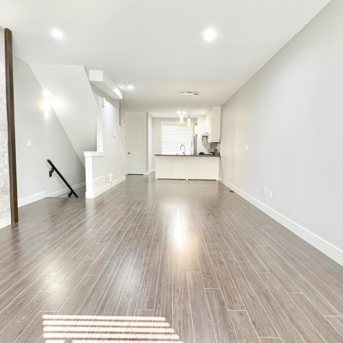 Photo 3 at 14 - 6162 138 Street, Sullivan Station, Surrey Photo 3 at 14 - 6162 138 Street, Sullivan Station, Surrey