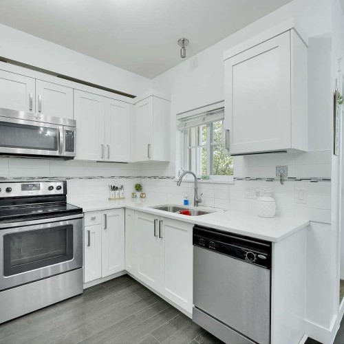 Photo 5 at 10 - 13864 Hyland Road, East Newton, Surrey Photo 5 at 10 - 13864 Hyland Road, East Newton, Surrey