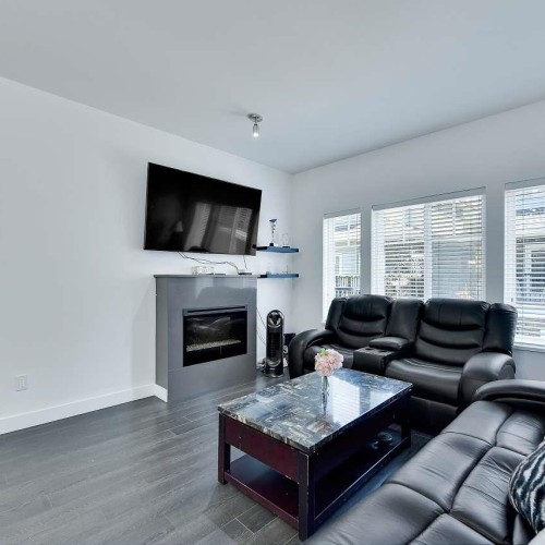 Photo 11 at 10 - 13864 Hyland Road, East Newton, Surrey Photo 11 at 10 - 13864 Hyland Road, East Newton, Surrey