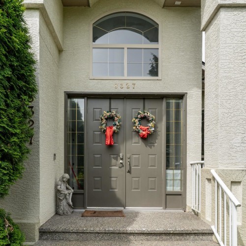 Photo 3 at 8327 169a Street, Fleetwood Tynehead, Surrey Photo 3 at 8327 169a Street, Fleetwood Tynehead, Surrey