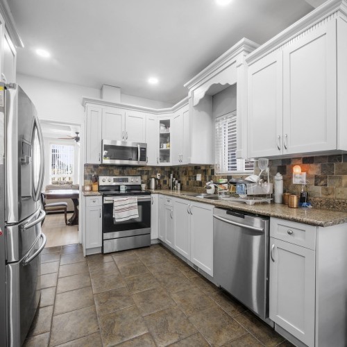 Photo 8 at 6313 167b Street, Cloverdale BC, Cloverdale Photo 8 at 6313 167b Street, Cloverdale BC, Cloverdale