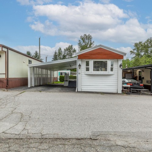 Photo 3 at 16 - 8266 King George Boulevard, Bear Creek Green Timbers, Surrey Photo 3 at 16 - 8266 King George Boulevard, Bear Creek Green Timbers, Surrey