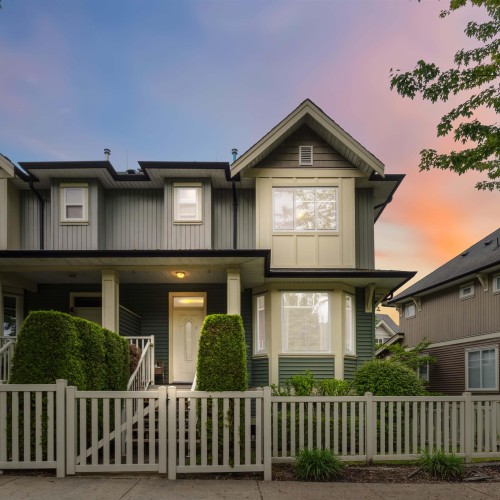 Photo 3 at 32 - 6575 192 Street, Clayton, Cloverdale Photo 3 at 32 - 6575 192 Street, Clayton, Cloverdale