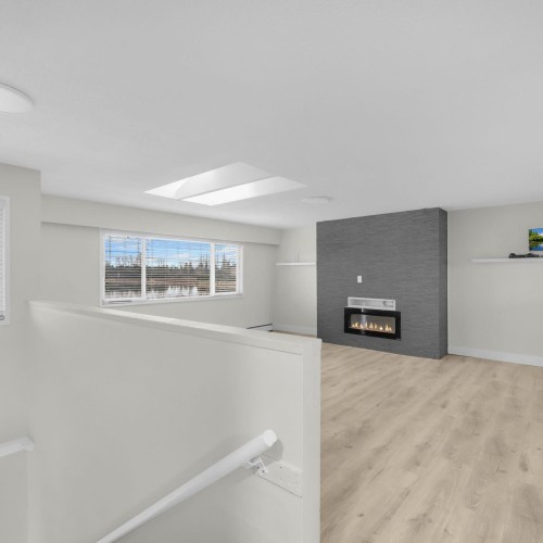 Photo 7 at 16390 48 Avenue, Cloverdale BC, Cloverdale Photo 7 at 16390 48 Avenue, Cloverdale BC, Cloverdale