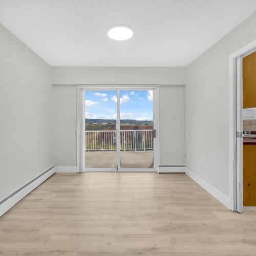 Photo 9 at 16390 48 Avenue, Cloverdale BC, Cloverdale Photo 9 at 16390 48 Avenue, Cloverdale BC, Cloverdale