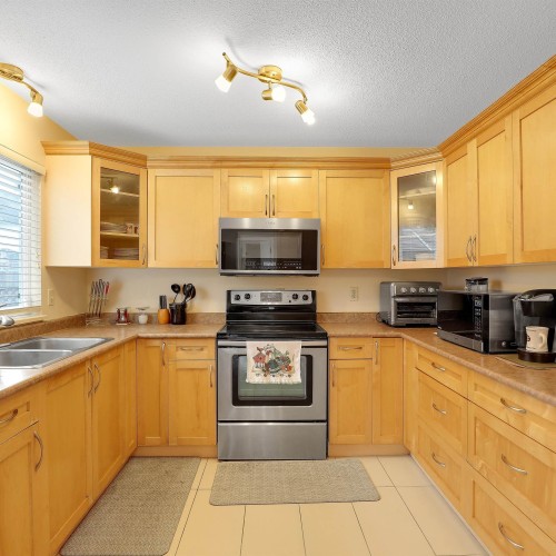 Photo 9 at 8874 143a Street, Bear Creek Green Timbers, Surrey Photo 9 at 8874 143a Street, Bear Creek Green Timbers, Surrey