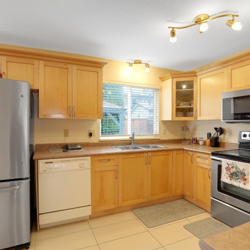 Photo 10 at 8874 143a Street, Bear Creek Green Timbers, Surrey Photo 10 at 8874 143a Street, Bear Creek Green Timbers, Surrey