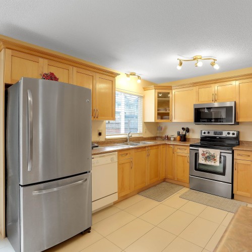 Photo 8 at 8874 143a Street, Bear Creek Green Timbers, Surrey Photo 8 at 8874 143a Street, Bear Creek Green Timbers, Surrey