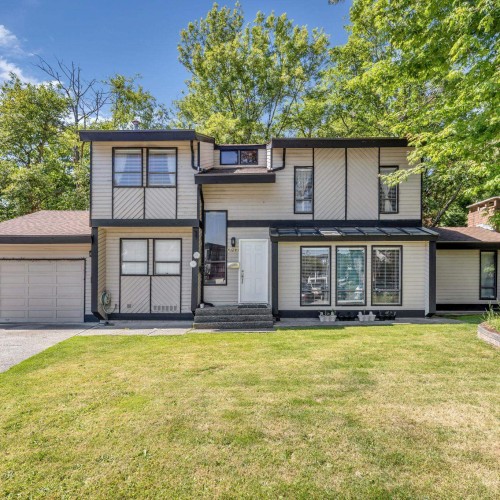 Photo 1 at 13719 Glen Place, Bear Creek Green Timbers, Surrey Photo 1 at 13719 Glen Place, Bear Creek Green Timbers, Surrey