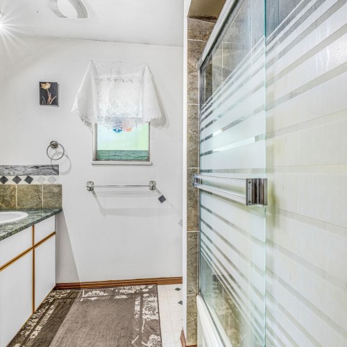 Photo 18 at 13719 Glen Place, Bear Creek Green Timbers, Surrey Photo 18 at 13719 Glen Place, Bear Creek Green Timbers, Surrey