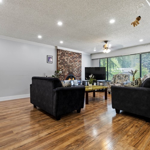 Photo 6 at 8864 Ursus Crescent, Bear Creek Green Timbers, Surrey Photo 6 at 8864 Ursus Crescent, Bear Creek Green Timbers, Surrey