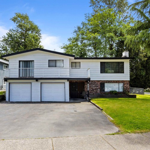 Photo 1 at 8864 Ursus Crescent, Bear Creek Green Timbers, Surrey Photo 1 at 8864 Ursus Crescent, Bear Creek Green Timbers, Surrey