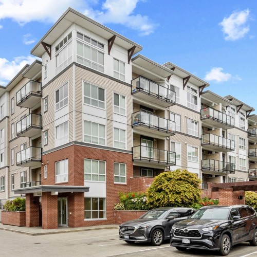 Photo 2 at 303 - 6468 195a Street, Clayton, Cloverdale Photo 2 at 303 - 6468 195a Street, Clayton, Cloverdale