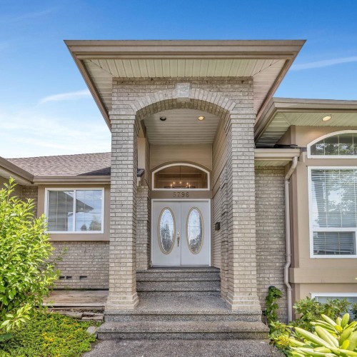 Photo 3 at 5796 168 Street, Cloverdale BC, Cloverdale Photo 3 at 5796 168 Street, Cloverdale BC, Cloverdale