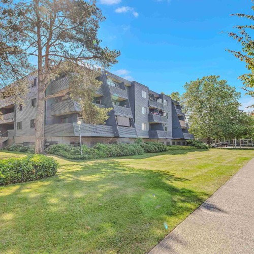 Photo 1 at 213 - 17661 58a Avenue, Cloverdale BC, Cloverdale Photo 1 at 213 - 17661 58a Avenue, Cloverdale BC, Cloverdale