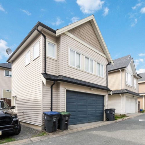 Photo 3 at 6750 191a Street, Clayton, Cloverdale Photo 3 at 6750 191a Street, Clayton, Cloverdale