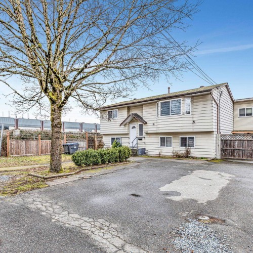 Photo 2 at 6848 135 Street, West Newton, Surrey Photo 2 at 6848 135 Street, West Newton, Surrey