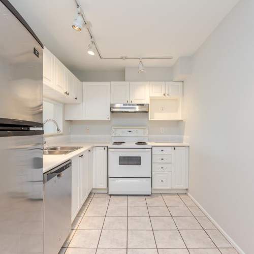 Photo 4 at 208 - 16137 83 Avenue, Fleetwood Tynehead, Surrey Photo 4 at 208 - 16137 83 Avenue, Fleetwood Tynehead, Surrey