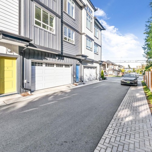 Photo 3 at 2 - 8137 164 Street, Fleetwood Tynehead, Surrey Photo 3 at 2 - 8137 164 Street, Fleetwood Tynehead, Surrey