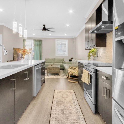 Photo 7 at 10 - 7056 192 Street, Clayton, Cloverdale Photo 7 at 10 - 7056 192 Street, Clayton, Cloverdale