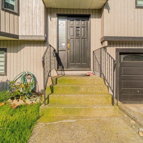 Photo 3 at 6661 141 Street, East Newton, Surrey Photo 3 at 6661 141 Street, East Newton, Surrey