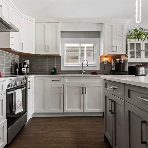 Photo 10 at 3 - 8220 King George Boulevard, Bear Creek Green Timbers, Surrey Photo 10 at 3 - 8220 King George Boulevard, Bear Creek Green Timbers, Surrey