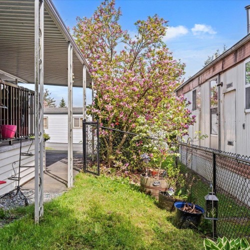 Photo 21 at 3 - 8220 King George Boulevard, Bear Creek Green Timbers, Surrey Photo 21 at 3 - 8220 King George Boulevard, Bear Creek Green Timbers, Surrey