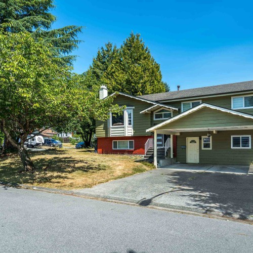 Photo 1 at 14458 Chartwell Drive, Bear Creek Green Timbers, Surrey Photo 1 at 14458 Chartwell Drive, Bear Creek Green Timbers, Surrey