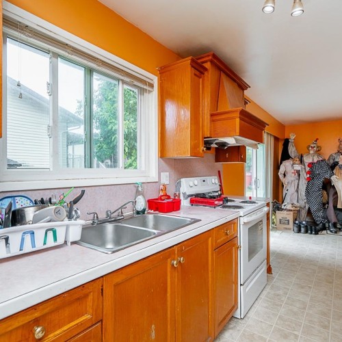 Photo 11 at 9303 Stuart Crescent, Queen Mary Park Surrey, Surrey Photo 11 at 9303 Stuart Crescent, Queen Mary Park Surrey, Surrey