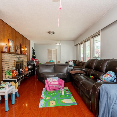 Photo 4 at 9303 Stuart Crescent, Queen Mary Park Surrey, Surrey Photo 4 at 9303 Stuart Crescent, Queen Mary Park Surrey, Surrey