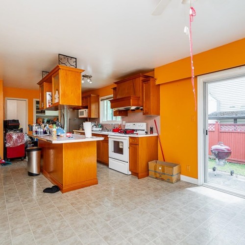 Photo 8 at 9303 Stuart Crescent, Queen Mary Park Surrey, Surrey Photo 8 at 9303 Stuart Crescent, Queen Mary Park Surrey, Surrey